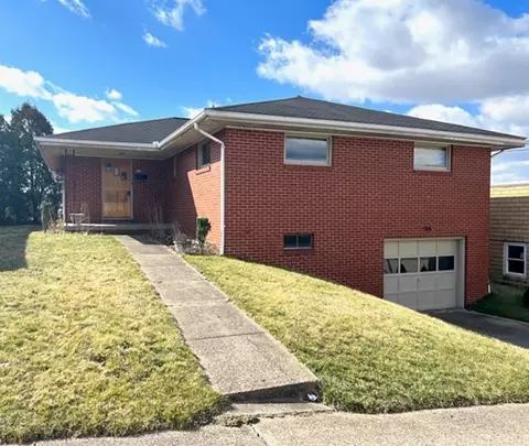364 Anderson Ave, Indiana, PA 15701