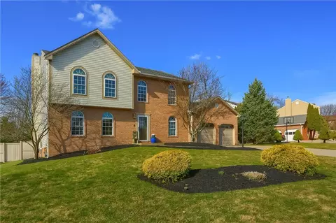310 Pointview Dr, Mcdonald, PA 15057