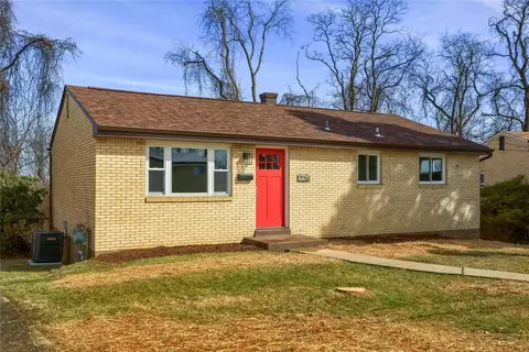 226 Suncrest Dr, Verona, PA 15147