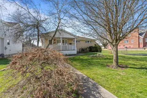 Exterior - 1716 8th St, Irwin, PA 15642 photo 8 of 9