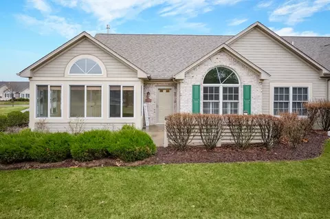 1133 Cobblestone Ln, Valencia, PA 16059