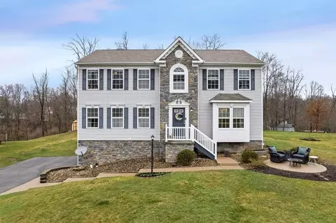 306 Red Fox Ct, Baden, PA 15005