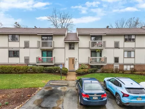 505 Hunters Path Rd #24, Bridgeville, PA 15017
