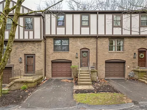 1911 St James Pl, Wexford, PA 15090