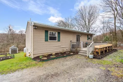 495 Foxwood Rd, Wampum, PA 16157