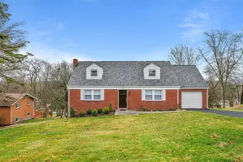 121 E Highland Dr, Mcmurray, PA 15317