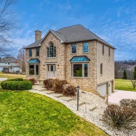 810 Dogwood Trl, Cranberry Township, PA 16066
