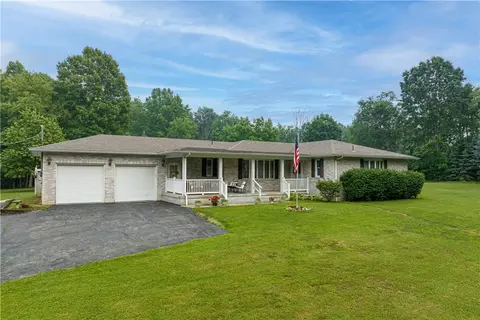 578 Eldersville Rd, Burgettstown, PA 15021