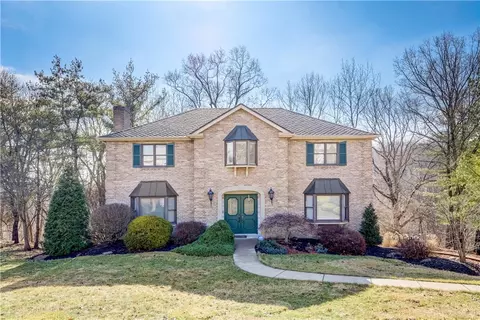 228 Springhouse Dr, Jefferson Hills, PA 15025