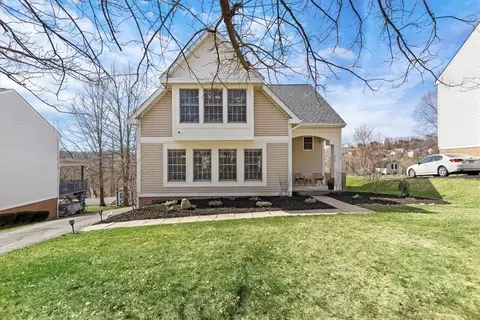 217 Deerfield Dr, Canonsburg, PA 15317
