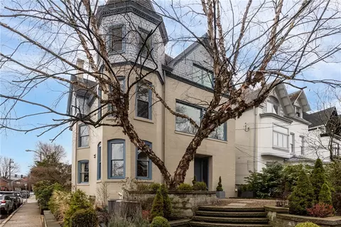 803 Saint James St, Pittsburgh, PA 15232