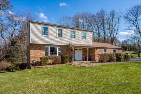 4113 Lee Mnr, Allison Park, PA 15101