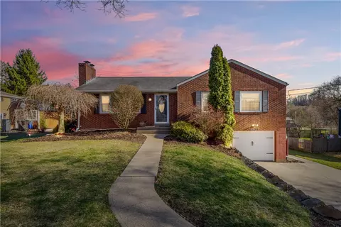 6603 Shady Ave, Finleyville, PA 15332