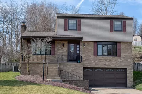 1916 Stoltz Rd, South Park, PA 15129