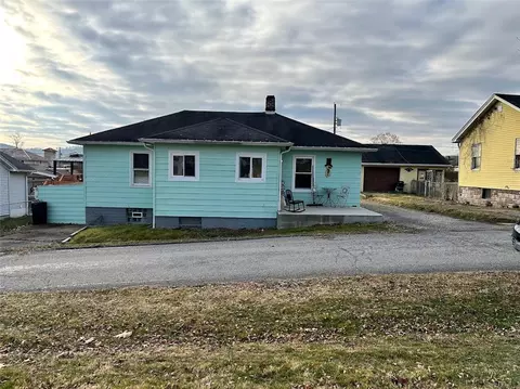 405 School St, Mather, PA 15346