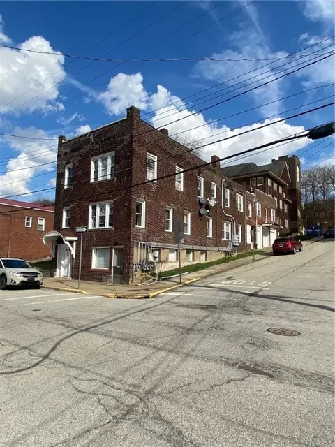 402 Cavitt Ave, Trafford, PA 15085