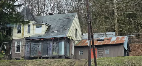 1853 State Route 208, Pulaski, PA 16143