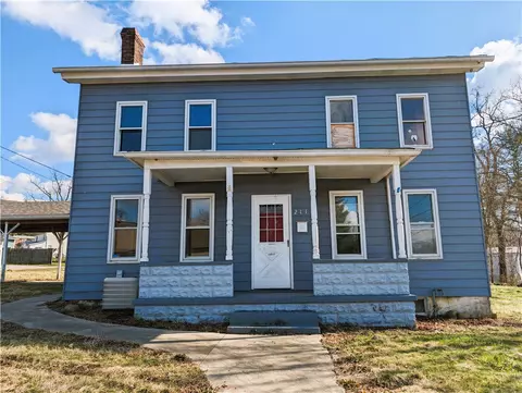 211 W Wine St, Connellsville, PA 15425