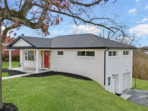 1769 Woodside Dr, Ambridge, PA 15003