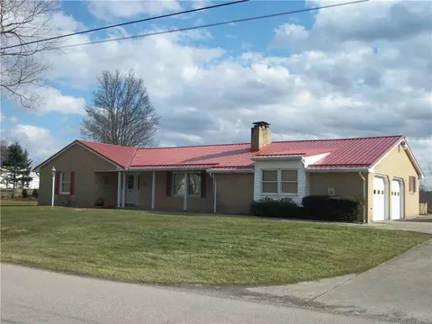 561 Old Waynesburg Rd, Carmichaels, PA 15320