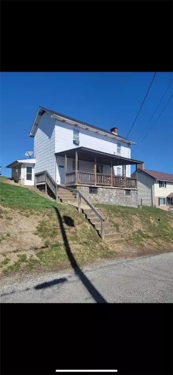 619 1st St, Vanderbilt, PA 15486