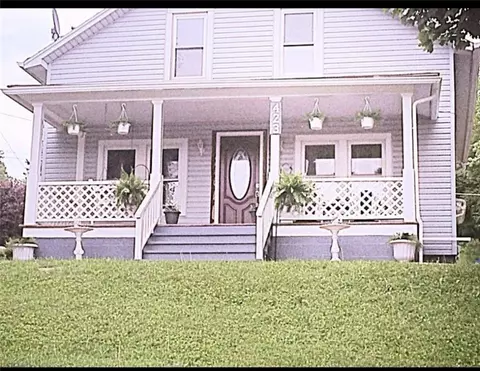 423 Robinson, East Brady, PA 16028