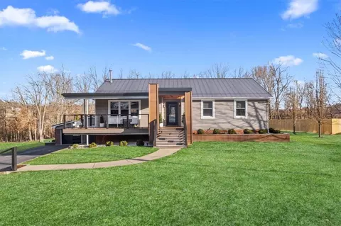 115 Caromar Dr, Mars, PA 16046