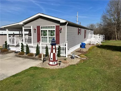 1 Grandview Dr #36, Hadley, PA 16130