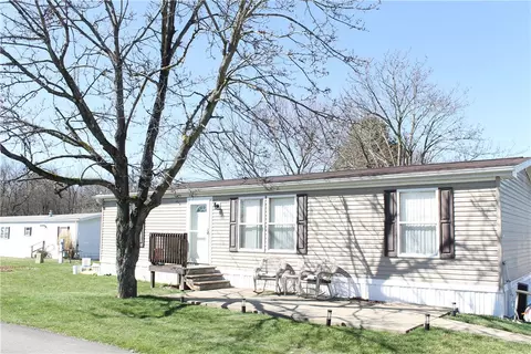 319 Oakleaf Dr, Saxonburg, PA 16056