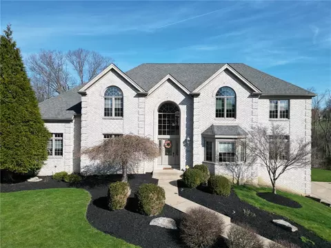 121 Bittersweet Cir, Venetia, PA 15367