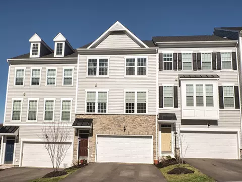 114 Sweetwater, Coraopolis, PA 15108