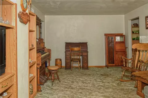 1320 Ridge Rd, Vandergrift, PA 15690 photo 16