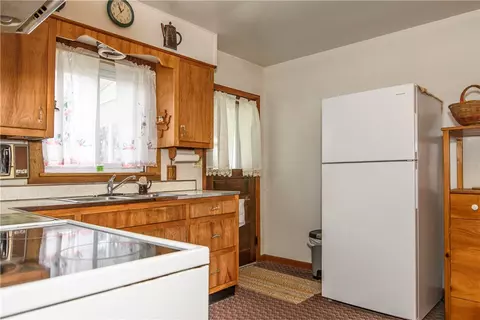 1320 Ridge Rd, Vandergrift, PA 15690 photo 22