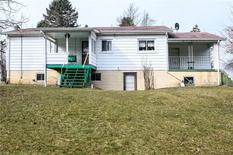 1320 Ridge Rd, Vandergrift, PA 15690 photo 3