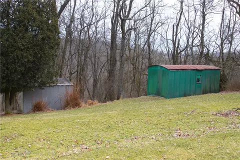 1320 Ridge Rd, Vandergrift, PA 15690 photo 25