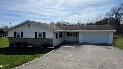 239 Lusk Rd, Bentleyville, PA 15314