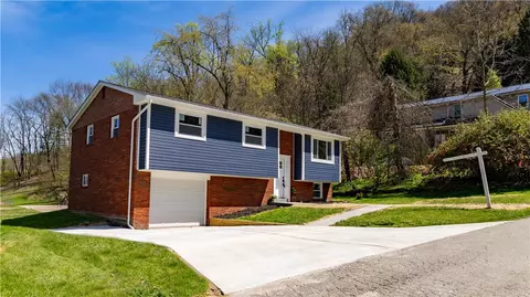 5200 W Smithfield St, Mckeesport, PA 15135