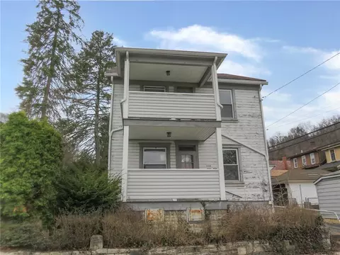 1100 13th St, Mckees Rocks, PA 15136