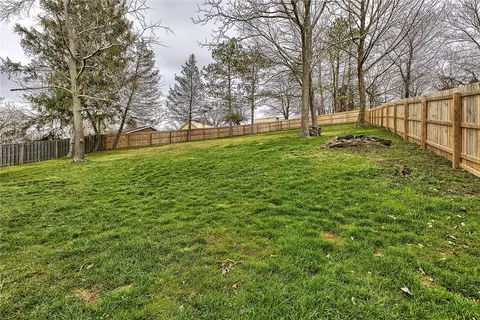 Exterior - 116 Bristol Ln, Irwin, PA 15642 photo 4 of 8