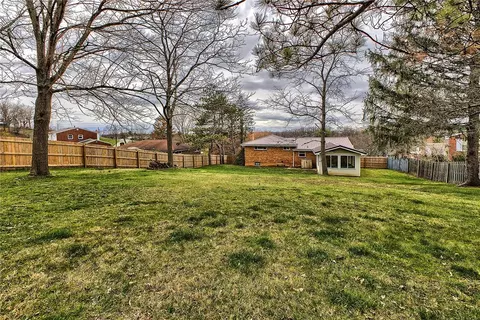 Exterior - 116 Bristol Ln, Irwin, PA 15642 photo 5 of 8