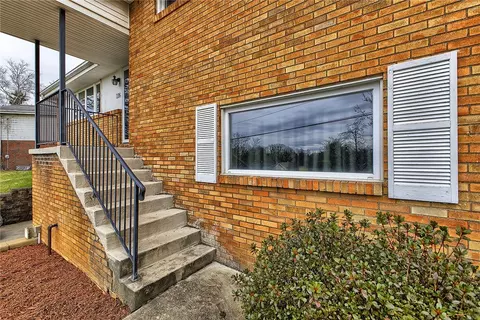 Exterior - 116 Bristol Ln, Irwin, PA 15642 photo 6 of 8