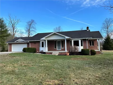 604 Camp Riamo Rd, Farmington, PA 15437