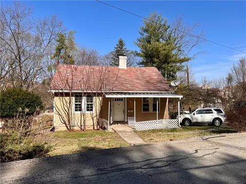 9 N Park Rd, Pittsburgh, PA 15229
