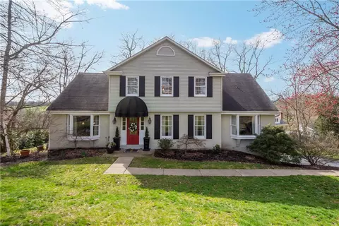 1692 Ewing Cir, Pittsburgh, PA 15241