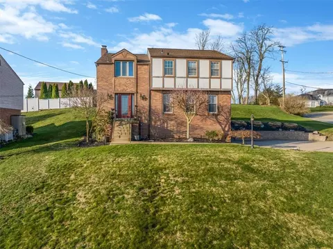 6817 Kevin Dr, Bethel Park, PA 15102
