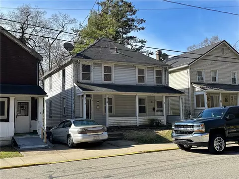 6 Midland Ave # -8, Midland, PA 15059