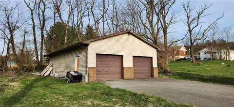 135 N Ruby St, Derry, PA 15627 photo 7