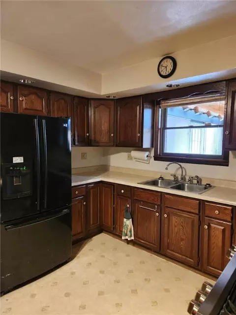 135 N Ruby St, Derry, PA 15627 photo 12