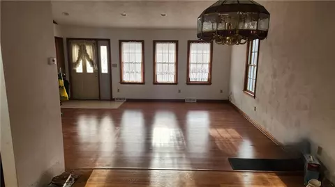 Living - 281 George Rd, Export, PA 15632 photo 2 of 3