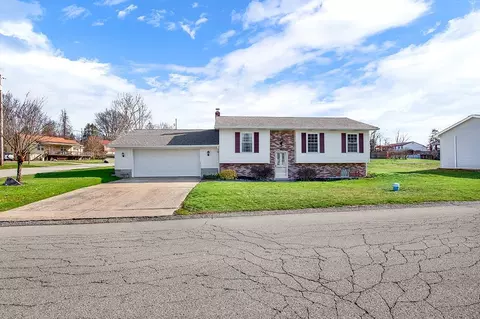 1 Collingate Dr, West Newton, PA 15089